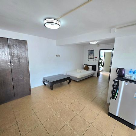 Happy 99 Guest House Patong المظهر الخارجي الصورة