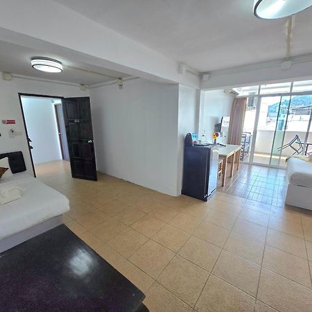Happy 99 Guest House Patong المظهر الخارجي الصورة