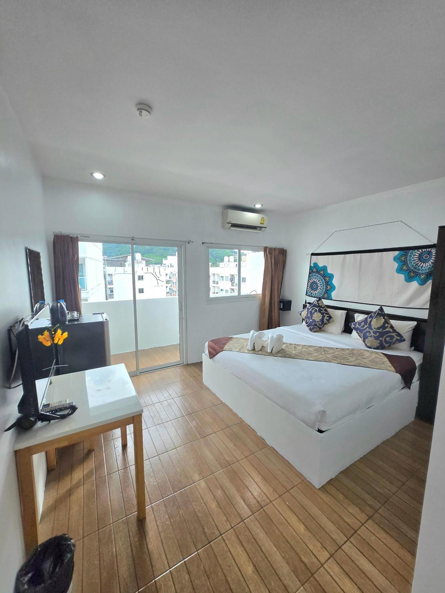 Happy 99 Guest House Patong المظهر الخارجي الصورة