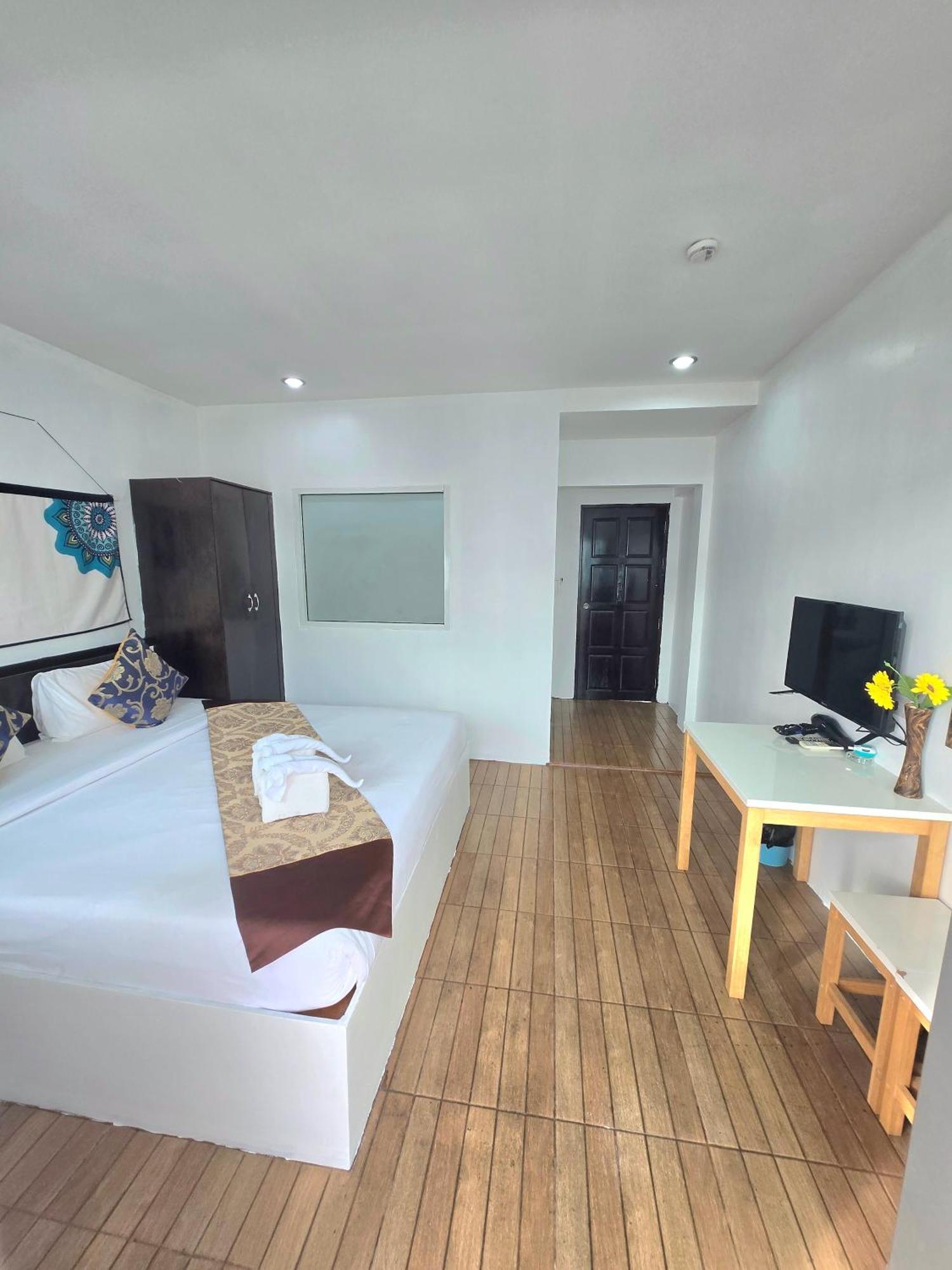 Happy 99 Guest House Patong المظهر الخارجي الصورة
