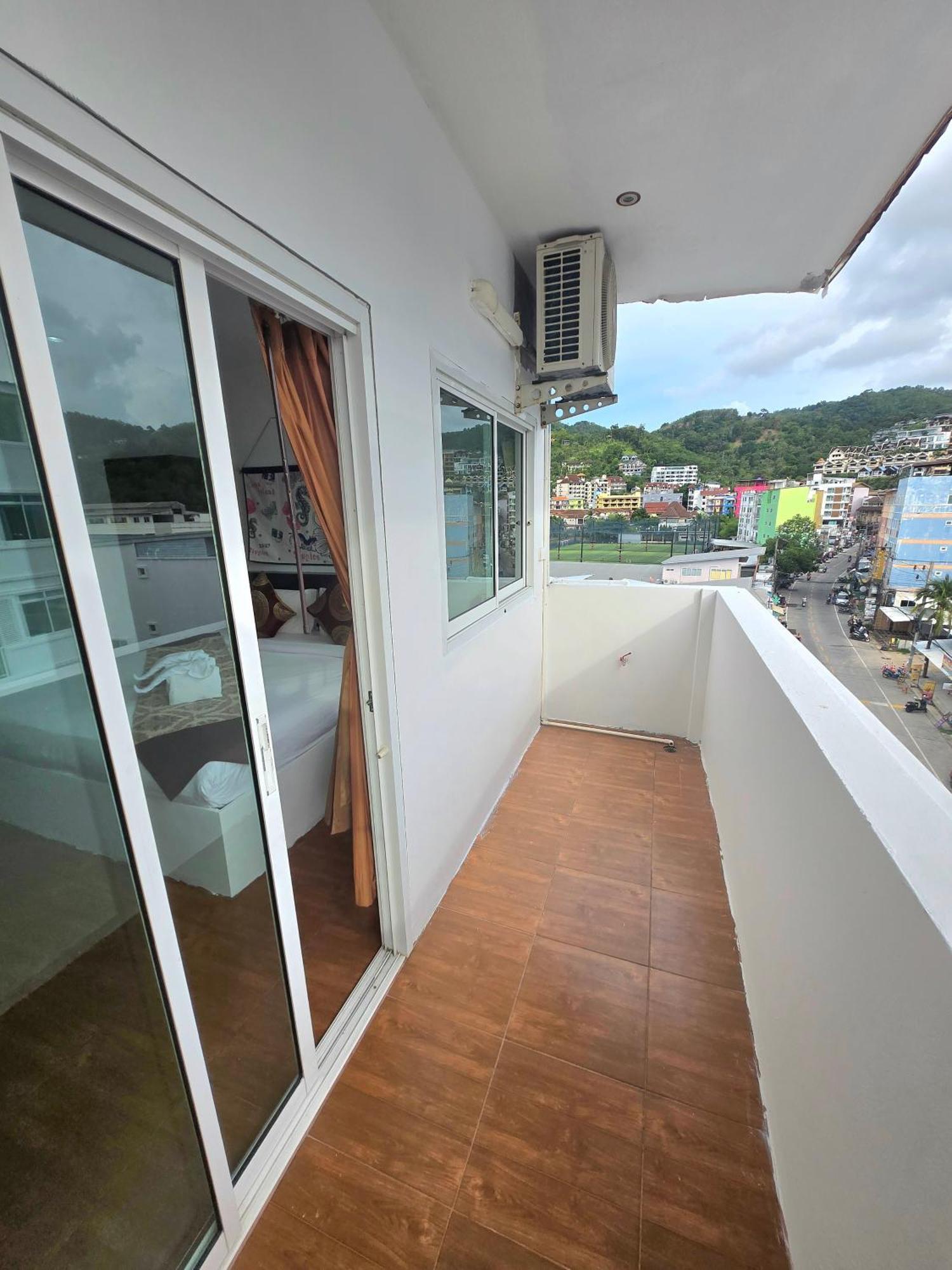 Happy 99 Guest House Patong المظهر الخارجي الصورة