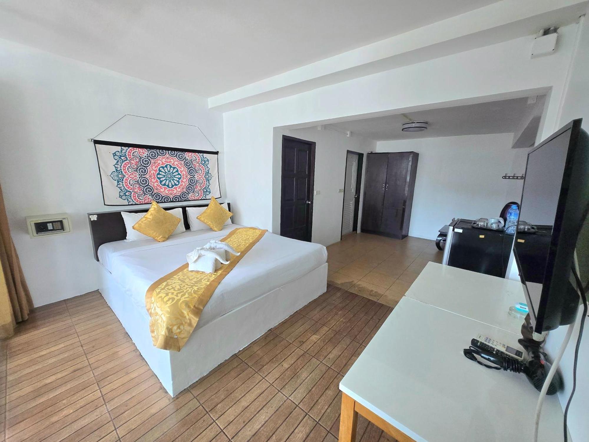 Happy 99 Guest House Patong المظهر الخارجي الصورة