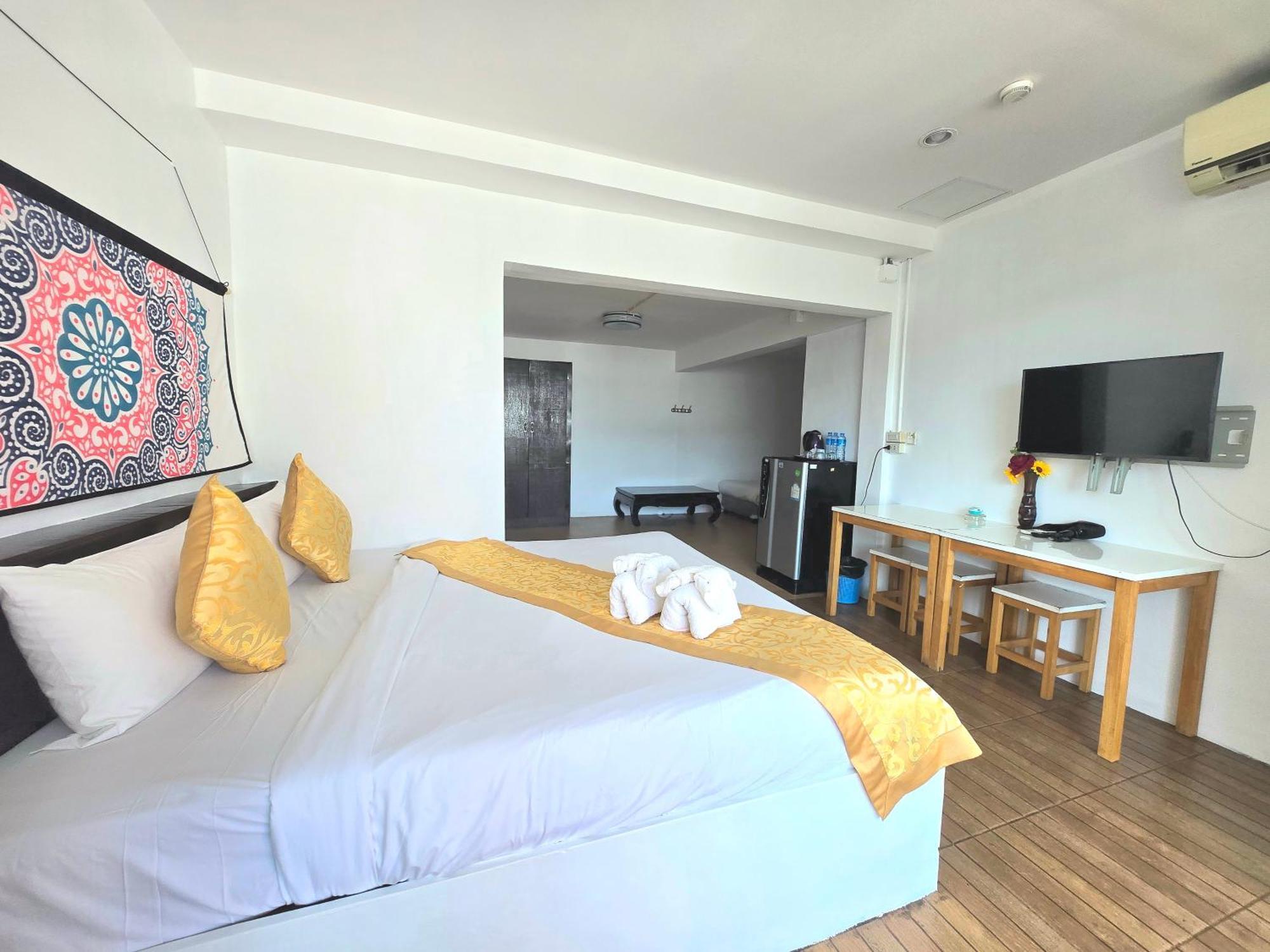 Happy 99 Guest House Patong المظهر الخارجي الصورة